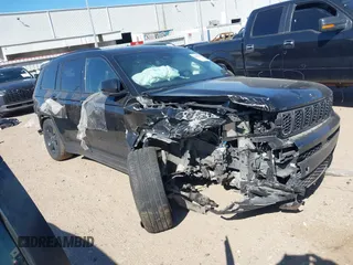 2023 Jeep Grand Cherokee Laredo с VIN 1C4RJKAG2P8814979, выставлен на аукционе IAAI как лот 41838290 с пробегом 54 087 миль миль и . История ставок и продаж доступна на DreamBid. Изображение 1.