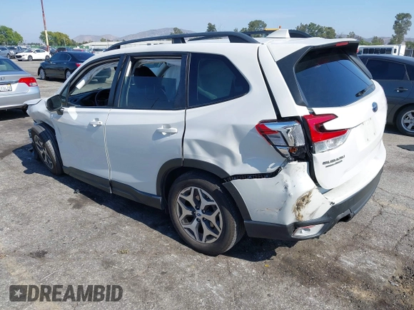 2020 Subaru Forester Premium with VIN JF2SKAJC8LH569025, listed as a IAAI auction lot 42471901 with 89,458 mi miles and . Bid and sale history available at DreamBid. Image 3.