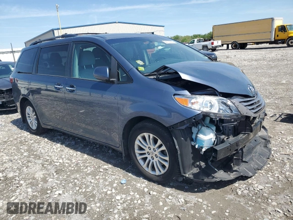 2015 Toyota Sienna XLE с VIN 5TDYK3DC7FS600281, выставлен на аукционе Copart как лот 53738065 с пробегом 91 207 миль миль и Списание • Salvage title. История ставок и продаж доступна на DreamBid. Изображение 4.