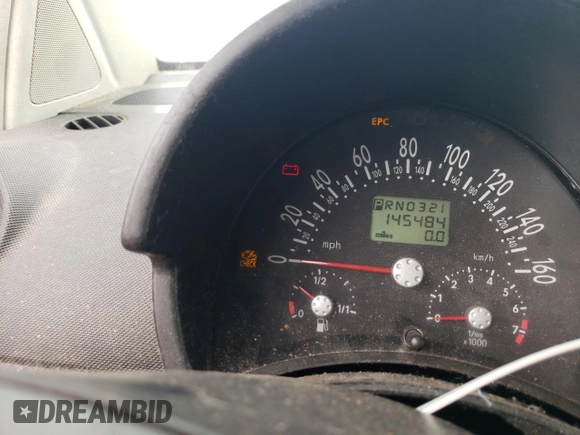 2001 Volkswagen Beetle GLS z VIN 3VWCD21C51M447957, wystawiony jako Copart lot #59517765 z przebiegiem 145 484 mil mil oraz Szkoda całkowita • Salvage title. Historia ofert i sprzedaży dostępna na DreamBid. Obrazek 9.