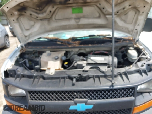 2007 Chevrolet Express Cargo z VIN 1GCGG29V271109990, wystawiony jako IAAI lot #42513292 z przebiegiem Nie podano mil oraz . Historia ofert i sprzedaży dostępna na DreamBid. Obrazek 10.