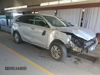 2019 Kia Sorento LX z VIN 5XYPG4A54KG480732, wystawiony jako Copart lot #87833135 z przebiegiem 102 219 mil mil oraz Szkody całkowita. Historia ofert i sprzedaży dostępna na DreamBid. Obrazek 4.