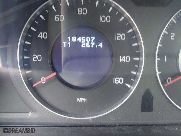 2010 Volvo XC60 3.2L with VIN YV4982DL7A2122700, listed as a IAAI auction lot 41620402 with 184,507 mi miles. Bid and sale history available at carsss.com. Image 7.