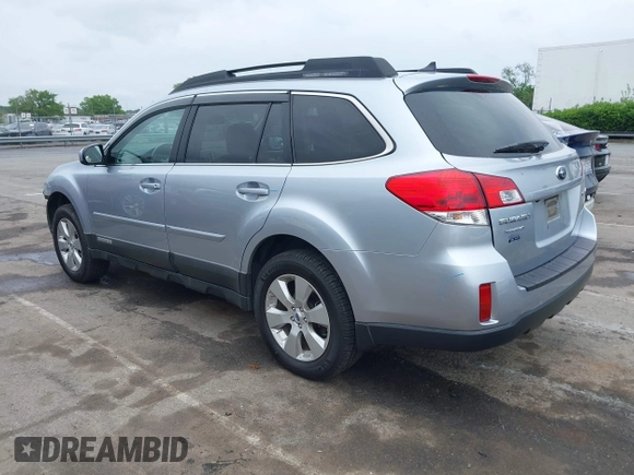 2012 Subaru Outback 2.5i Limited with VIN 4S4BRBKC7C3275199, listed as a IAAI auction lot 41970867 with 173,921 mi miles. Bid and sale history available at carsss.com. Image 3.