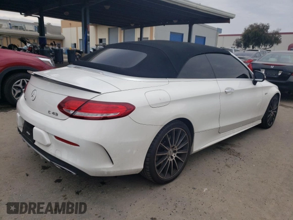 2017 Mercedes-Benz C 43 AMG z VIN WDDWK6EB5HF469679, wystawiony jako Copart lot #43196114 z przebiegiem 37 163 mil mil oraz . Historia ofert i sprzedaży dostępna na DreamBid. Obrazek 3.