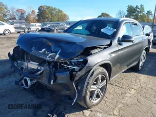 2020 Mercedes-Benz GLC 300 с VIN WDC0G8DB7LF717786, выставлен на аукционе IAAI как лот 40901142 с пробегом 74 581 миль миль и . История ставок и продаж доступна на DreamBid. Изображение 19.