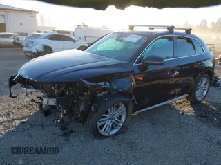 2019 Audi Q5 Premium Plus with VIN WA1BNAFY7K2051011, listed as a IAAI auction lot 41403581 with 1 mi miles. Bid and sale history available at carsss.com. Image 2.