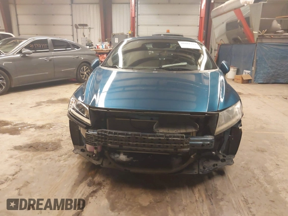 2013 Honda CR-Z with VIN JHMZF1D44DS000083, listed as a IAAI auction lot 41601324 with 212,884 mi miles. Bid and sale history available at carsss.com. Image 6.
