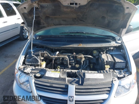 2005 Dodge Caravan SXT with VIN 2D4GP44LX5R540512, listed as a IAAI auction lot 42140912 with 259,855 mi miles and . Bid and sale history available at carsss.com. Image 10.