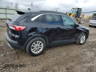 2021 Ford Escape SE Hybrid with VIN 1FMCU0BZ1MUA03951, listed as a Copart auction lot 50740465 with 45,564 mi miles and Salvage title. Bid and sale history available at DreamBid. Image 3.