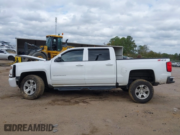 2018 Chevrolet Silverado 1500 LT with VIN 3GCUKREC3JG375591, listed as a IAAI auction lot 40887974 with 72,453 mi miles. Bid and sale history available at carsss.com. Image 13.