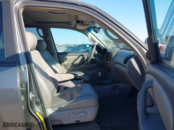 2006 Toyota Sequoia SR5 with VIN 5TDZT34A16S275000, listed as a IAAI auction lot 41615996 with 165,018 mi miles. Bid and sale history available at carsss.com. Image 5.