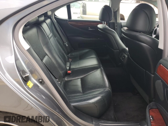 2012 Lexus LS 460 z VIN JTHBL5EF3C5108290, wystawiony jako Copart lot #55386425 z przebiegiem Nie podano mil oraz Szkody całkowita. Historia ofert i sprzedaży dostępna na DreamBid. Obrazek 10.