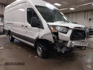 2017 Ford Transit z VIN 1FTYR3XM7HKA08504, wystawiony jako IAAI lot #41607977 z przebiegiem 621 328 mil mil oraz . Historia ofert i sprzedaży dostępna na DreamBid. Obrazek 6.