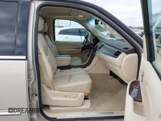 2008 Cadillac Escalade with VIN 1GYEC63898R234382, listed as a IAAI auction lot 41781206 with 150,916 mi miles. Bid and sale history available at carsss.com. Image 5.