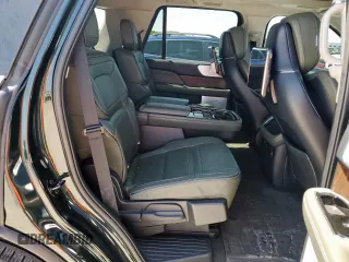 2023 Lincoln Navigator Black Label z VIN 5LMJJ2TG6PEL06907, wystawiony jako Copart lot #52429945 z przebiegiem 28 990 mil mil oraz Szkody całkowita. Historia ofert i sprzedaży dostępna na DreamBid. Obrazek 11.