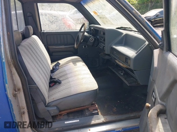 1993 Dodge Dakota S with VIN 1B7GL26X1PS140546, listed as a IAAI auction lot 42142391 with 171,634 mi miles and . Bid and sale history available at DreamBid. Image 5.