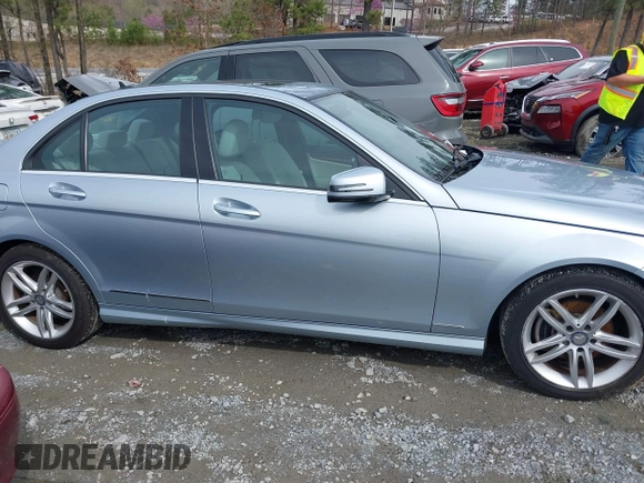2014 Mercedes-Benz C-Class C 250 Sport with VIN WDDGF4HB6EA951255, listed as a IAAI auction lot 41868966 with 25,694 mi miles. Bid and sale history available at carsss.com. Image 13.
