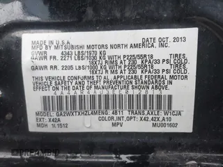 2014 Mitsubishi Outlander Sport SE with VIN 4A4AR4AU3EE012813, listed as a IAAI auction lot 41965067 with 146,236 mi miles. Bid and sale history available at carsss.com. Image 9.