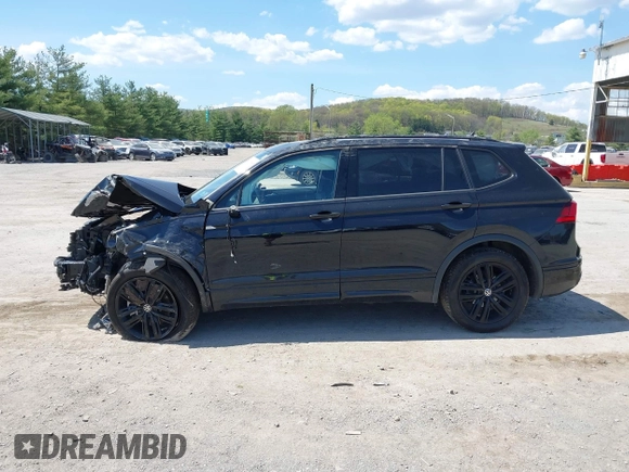 2022 Volkswagen Tiguan SE R-Line Black z VIN 3VV8B7AX8NM083992, wystawiony jako IAAI lot #42101368 z przebiegiem 40 319 mil mil oraz . Historia ofert i sprzedaży dostępna na DreamBid. Obrazek 15.