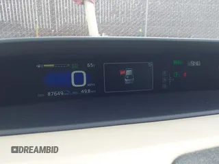 2016 Toyota Prius Four z VIN JTDKARFU8G3018145, wystawiony jako IAAI lot #42195308 z przebiegiem 87 649 mil mil oraz . Historia ofert i sprzedaży dostępna na DreamBid. Obrazek 7.