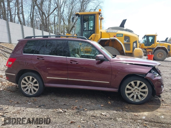 2010 Mercedes-Benz GLK GLK 350 with VIN WDCGG8HB0AF393375, listed as a IAAI auction lot 42044840 with 88,668 mi miles. Bid and sale history available at carsss.com. Image 14.