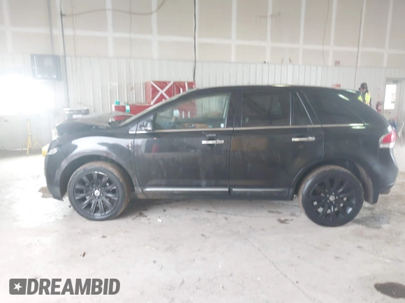 2013 Lincoln MKX z VIN 2LMDJ8JK0DBL27516, wystawiony jako IAAI lot #41468582 z przebiegiem 107 871 mil mil oraz . Historia ofert i sprzedaży dostępna na DreamBid. Obrazek 14.