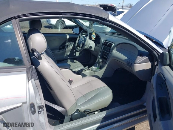 2003 Ford Mustang Deluxe with VIN 1FAFP44463F447563, listed as a IAAI auction lot 41810940 with 88,590 mi miles. Bid and sale history available at carsss.com. Image 5.