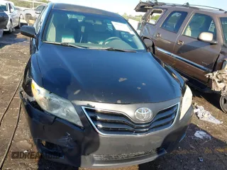 2011 Toyota Camry LE z VIN 4T1BF3EK0BU178887, wystawiony jako IAAI lot #41986695 z przebiegiem 241 360 mil mil oraz . Historia ofert i sprzedaży dostępna na DreamBid. Obrazek 12.