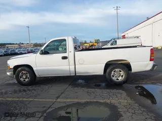 2000 Chevrolet Silverado 1500 with VIN 1GCEC14W9YE262857, listed as a IAAI auction lot 41277426 with 1 mi miles. Bid and sale history available at carsss.com. Image 13.