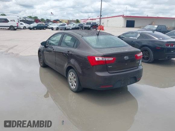 2013 Kia Rio EX с VIN KNADN4A33D6125111, выставлен на аукционе IAAI как лот 42488963 с пробегом 157 357 миль миль и . История ставок и продаж доступна на DreamBid. Изображение 3.