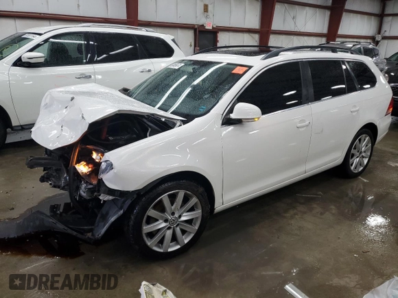 2010 Volkswagen Jetta SE with VIN 3VWTX7AJ8AM685028, listed as a Copart auction lot 83465474 with 99,943 mi miles and Salvage title. Bid and sale history available at DreamBid. Image 1.