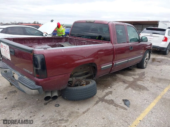 2001 Chevrolet Silverado 1500 LS with VIN 2GCEC19T411197082, listed as a IAAI auction lot 41272040 with 342,016 mi miles. Bid and sale history available at carsss.com. Image 4.