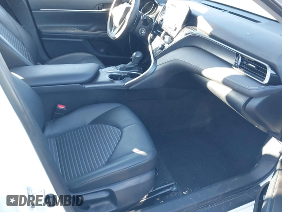 2023 Toyota Camry SE z VIN 4T1G11AKXPU153288, wystawiony jako IAAI lot #41816589 z przebiegiem 33 708 mil mil oraz . Historia ofert i sprzedaży dostępna na DreamBid. Obrazek 5.