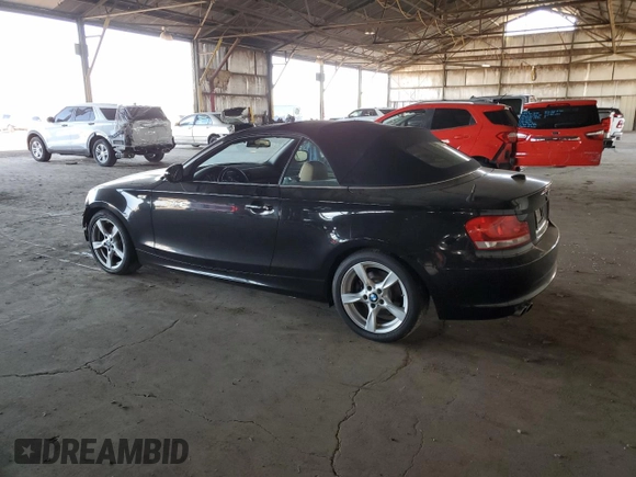 2012 BMW 1 Series 128i z VIN WBAUL7C55CVM81442, wystawiony jako Copart lot #48888025 z przebiegiem 203 619 mil mil oraz Czysty tytuł • Clean title. Historia ofert i sprzedaży dostępna na DreamBid. Obrazek 2.