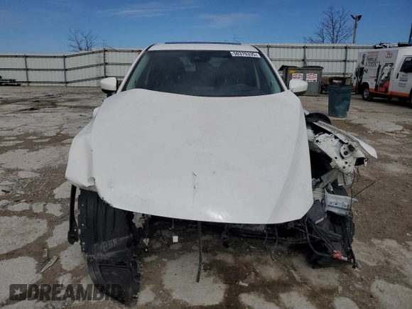 2018 Mazda CX-5 Grand Touring with VIN JM3KFBDM0J0301330, listed as a Copart auction lot 50370335 with 0 mi miles and Salvage Title. Bid and sale history available at carsss.com. Image 5.