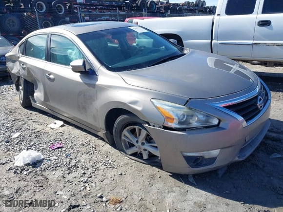 2015 Nissan Altima 2.5 with VIN 1N4AL3AP4FC207125, listed as a IAAI auction lot 41464562 with 141,280 mi miles. Bid and sale history available at carsss.com. Image 1.