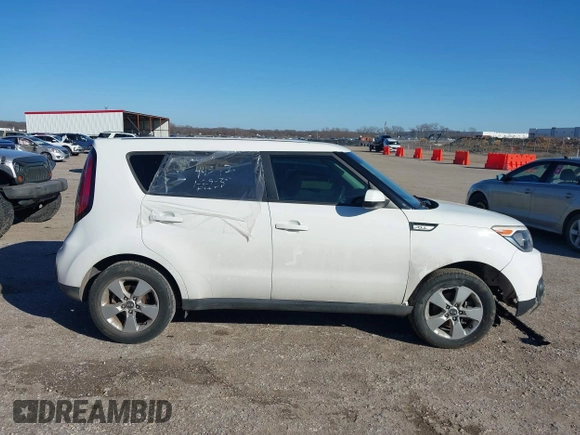 2018 Kia Soul with VIN KNDJN2A28J7554638, listed as a IAAI auction lot 41475192 with 48,869 mi miles. Bid and sale history available at carsss.com. Image 13.