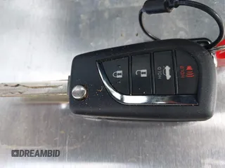 2025 Toyota Corolla LE z VIN 5YFB4MDE9SP257774, wystawiony jako IAAI lot #42480925 z przebiegiem 20 113 mil mil oraz . Historia ofert i sprzedaży dostępna na DreamBid. Obrazek 11.