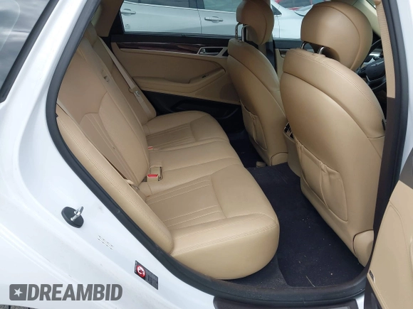 2017 Genesis G80 3.8L z VIN KMHGN4JEXHU166690, wystawiony jako IAAI lot #42322211 z przebiegiem 111 599 mil mil oraz . Historia ofert i sprzedaży dostępna na DreamBid. Obrazek 8.