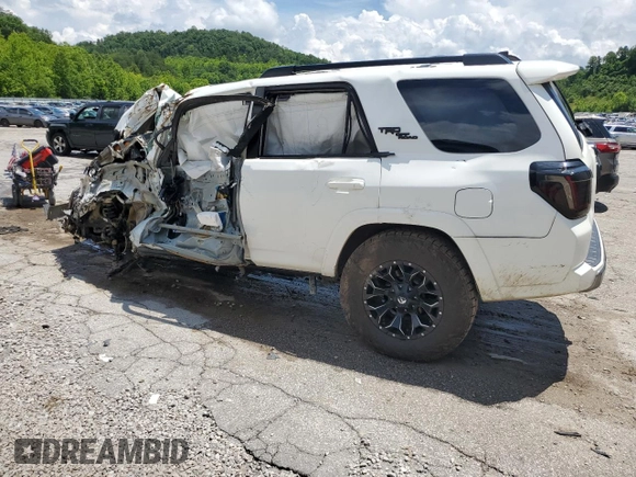 2021 Toyota 4Runner TRD Off Road Premium with VIN JTERU5JR3M5860985, listed as a Copart auction lot 61002155 with Not provided miles and Salvage title. Bid and sale history available at DreamBid. Image 2.