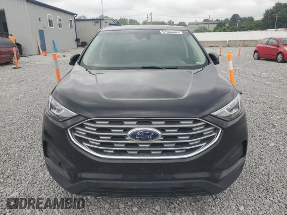 2019 Ford Edge SE z VIN 2FMPK4G94KBB17727, wystawiony jako Copart lot #61060665 z przebiegiem 137 187 mil mil oraz Czysty tytuł • Clean title. Historia ofert i sprzedaży dostępna na DreamBid. Obrazek 5.