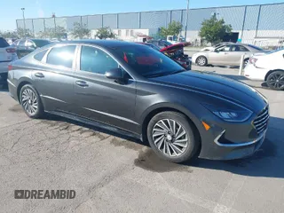 2020 Hyundai Sonata Hybrid Ultimate with VIN KMHL34JJ0LA011724, listed as a IAAI auction lot 41861571 with 1 mi miles. Bid and sale history available at carsss.com. Image 1.