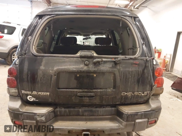 2004 Chevrolet TrailBlazer EXT LT with VIN 1GNET16SX46215438, listed as a IAAI auction lot 41481236 with 240,215 mi miles. Bid and sale history available at carsss.com. Image 16.
