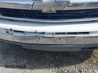 2005 Chevrolet Tahoe Z71 with VIN 1GNEC13T45R101304, listed as a IAAI auction lot 42229835 with 318,175 mi miles and . Bid and sale history available at DreamBid. Image 6.