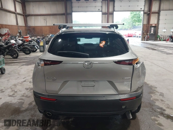 2024 Mazda CX-30 S Preferred with VIN 3MVDMBCM6RM609392, listed as a IAAI auction lot 42519708 with 40,757 mi miles and . Bid and sale history available at DreamBid. Image 17.