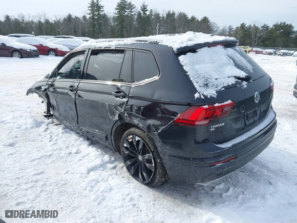 2020 Volkswagen Tiguan SE with VIN 3VV2B7AX4LM136531, listed as a IAAI auction lot 41528490 with 62,659 mi miles. Bid and sale history available at carsss.com. Image 3.