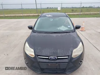 2012 Ford Focus SE with VIN 1FAHP3F21CL372769, listed as a IAAI auction lot 42107424 with 202,142 mi miles. Bid and sale history available at carsss.com. Image 6.