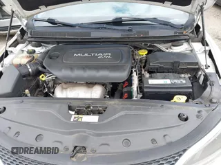 2015 Chrysler 200 Limited with VIN 1C3CCCAB7FN692330, listed as a IAAI auction lot 42147108 with 213,236 mi miles. Bid and sale history available at carsss.com. Image 10.