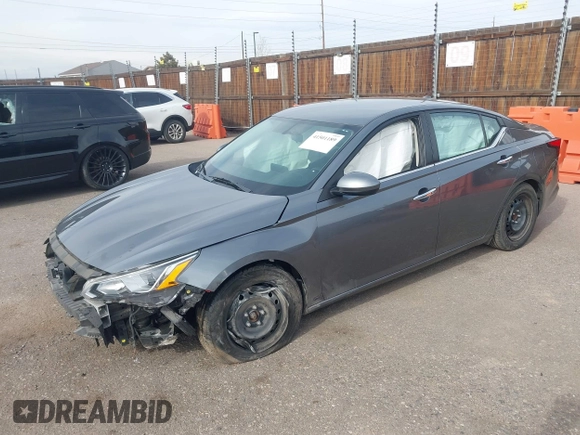 2020 Nissan Altima S with VIN 1N4BL4BVXLC226197, listed as a IAAI auction lot 41501189 with 77,611 mi miles and . Bid and sale history available at DreamBid. Image 2.